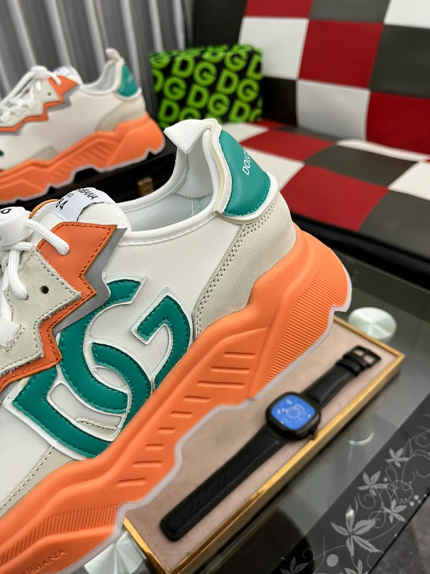 Ex-factory price 480⌚️⌚️[DG] Men's casual shoes, high-end quality, synchronized with counters, the version is compared with the original version, the upper is imported cowhide and the outsole is glued, the lining is full cowhide, exquisite and luxurious, size: 38–453⃣️Colors available